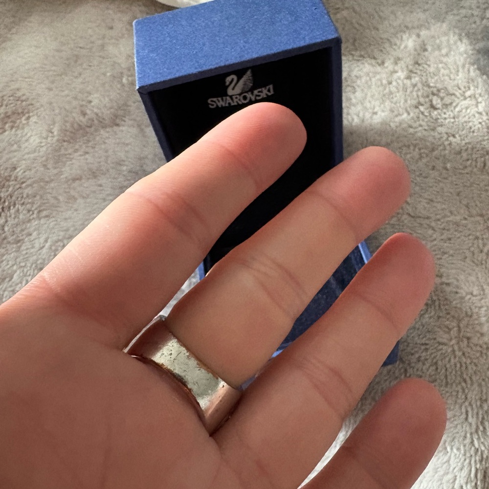 Swarovski Rose and Iridescent Crystal Dome Ring - Picture 4 of 4